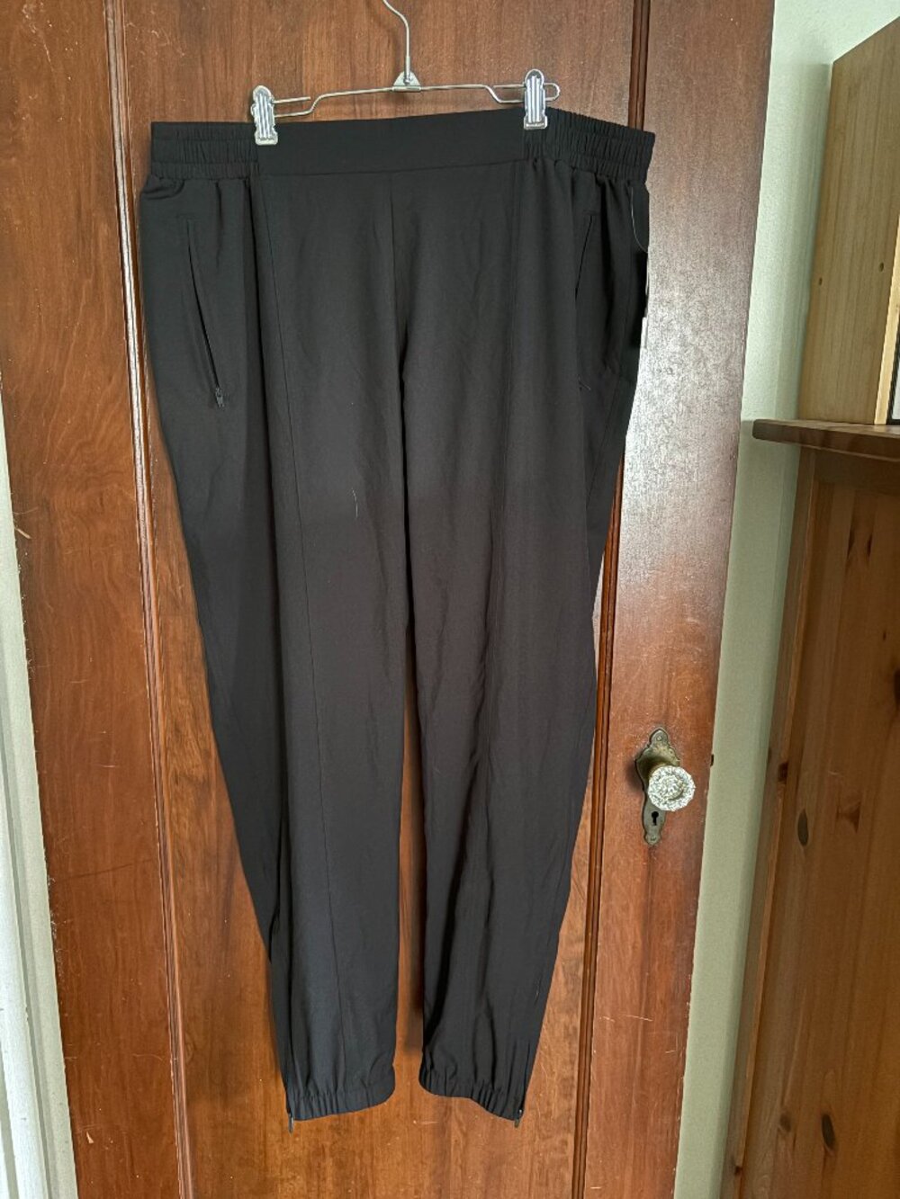 NWT - Old Navy StretchTech Black Ankle Pants (Size XL Tall)